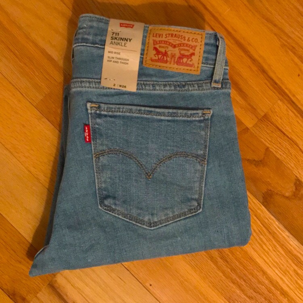 NWT Levi’s Skinny Ankle